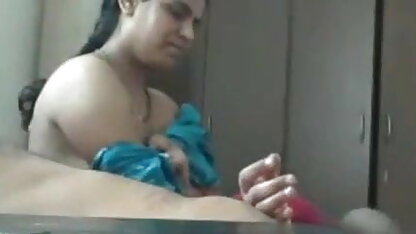 लिलिया मिखाल्कोवा और नतालिया स्नान पानी हिंदी सेक्सी फुल मूवी एचडी के नीचे समलैंगिकों