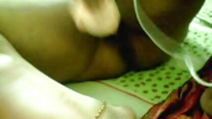एलेक्जेंड्रा सेक्सी बीएफ फुल एचडी में मूवी undresses और उसके रसोई में
