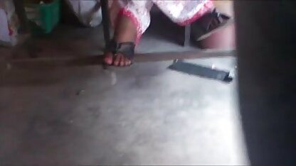 शौकिया दिखावटी सार्वजनिक हस्तमैथुन और प्रदर्शन के काले बालों फुल एचडी में सेक्सी फिल्म वाली लड़की सड़क पर घर का बना वीडियो के साथ छिपे हुए कैमरे