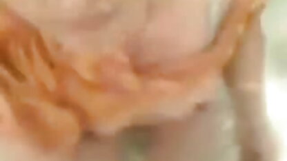 लड़की अच्छा स्तन के साथ एक dildo shoves उसे फुल एचडी सेक्सी मूवी बिल्ली में