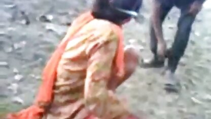 Kitana आकर्षण आवेषण के साथ एक फुल एचडी बीएफ सेक्सी मूवी बड़ी मुश्किल मुर्गा