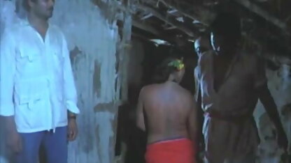 पिता ने अपनी सेक्सी फुल मूवी एचडी छोटी बहन के साथ बलात्कार किया