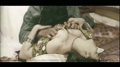देखने के रूप सेक्सी मूवी फिल्म फुल एचडी में में सींग का बना हुआ श्यामला छू उसके पति के लंड में भीड़