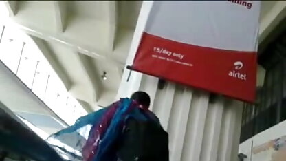 नशे में माँ पाकिस्तानी सेक्सी मूवी फुल एचडी बेटे को देश में बकवास करने के लिए सिखाता है
